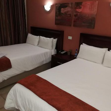 Royal Hotel Polokwane Exterior foto