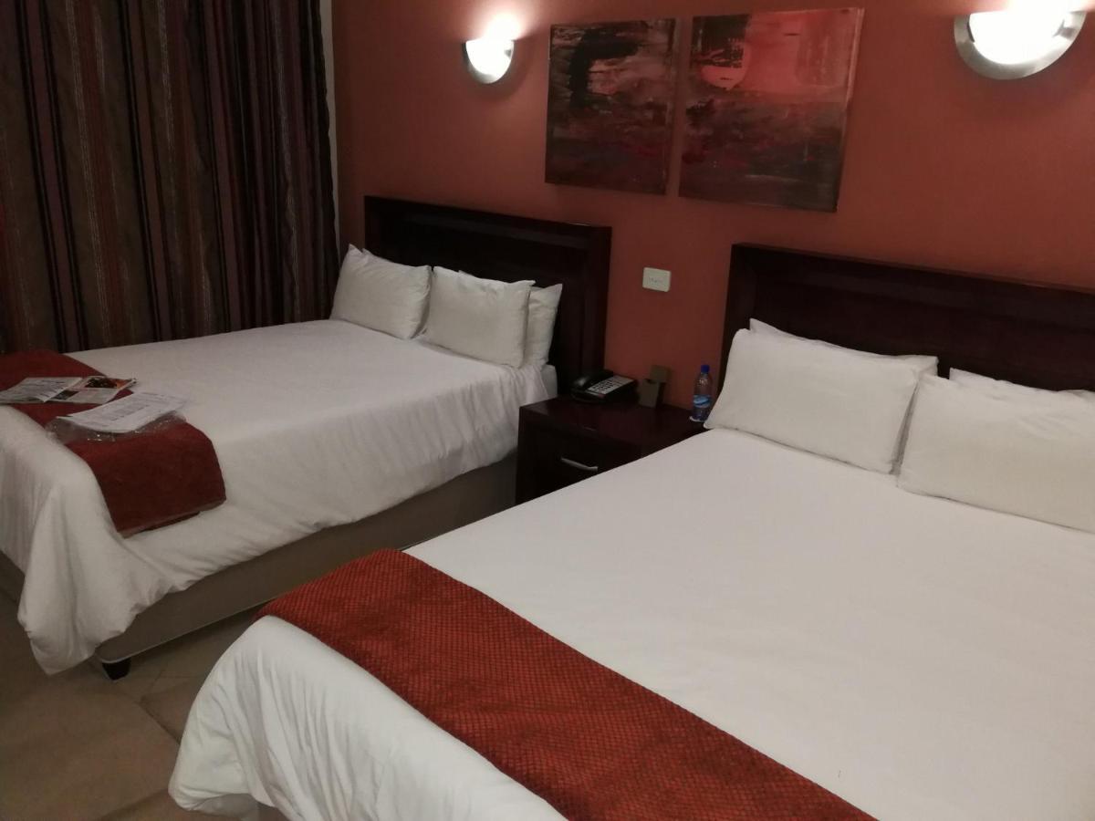 Royal Hotel Polokwane Exterior foto